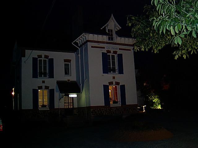 Guéméné-Penfao Hotel Restaurant Le Chalet المظهر الخارجي الصورة